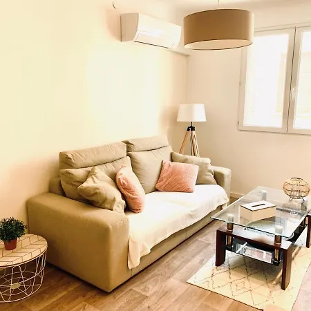 Thuir, Charmante Maison T2 Climatisee